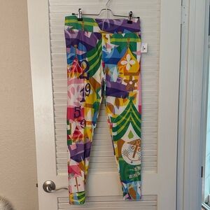 Disneyland Small World Leggings M NWT
